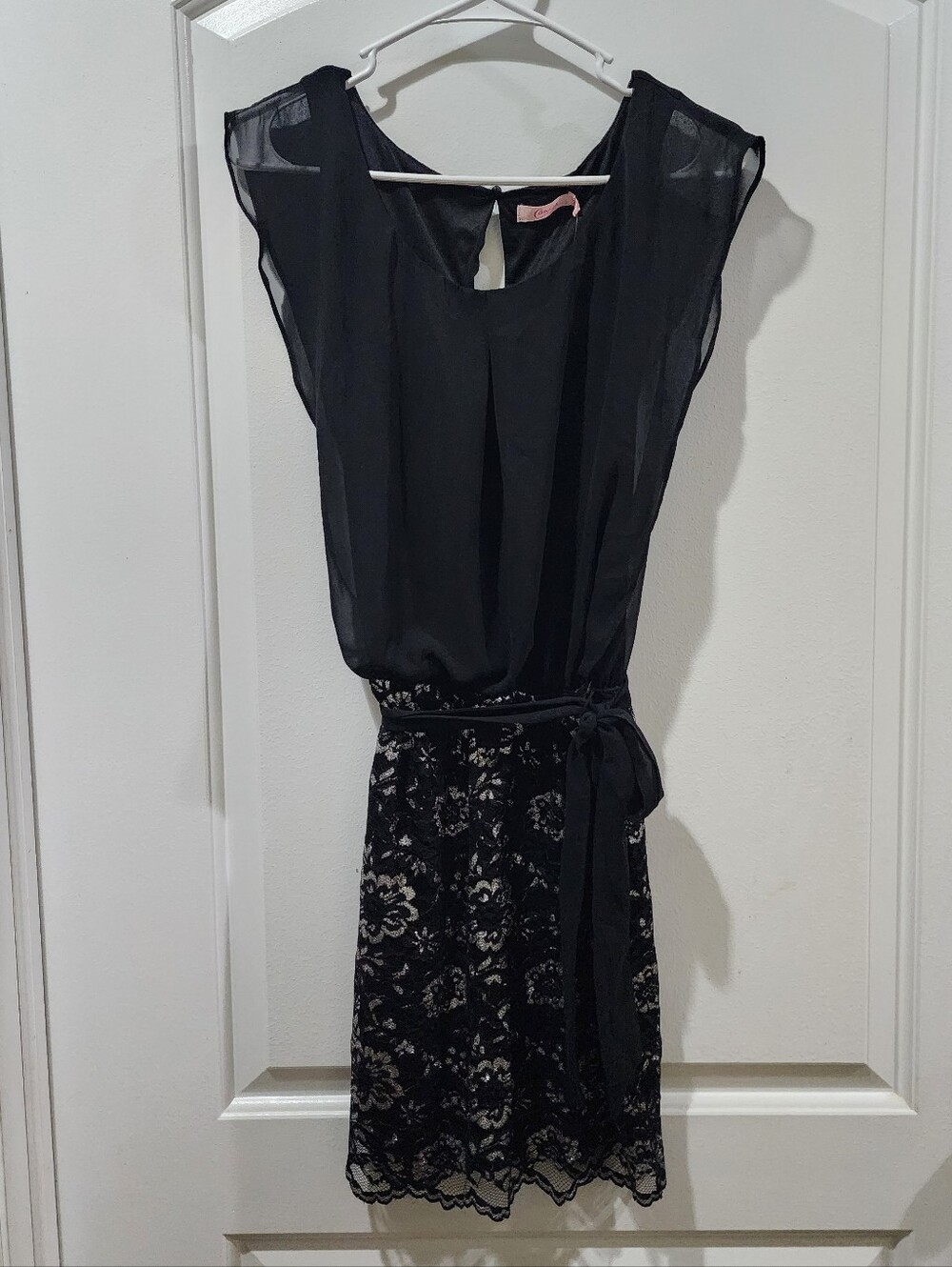 NWT Candie's Junior's Sleeveless Scoop Neck Lace Bodycon Mini Dress Medium M